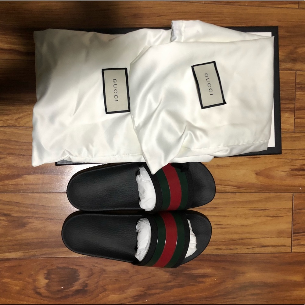 Gucci pursuit rubber slides